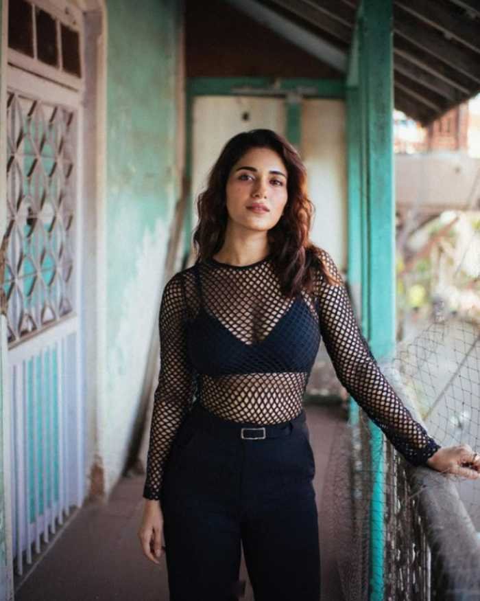 ruhani sharma10
